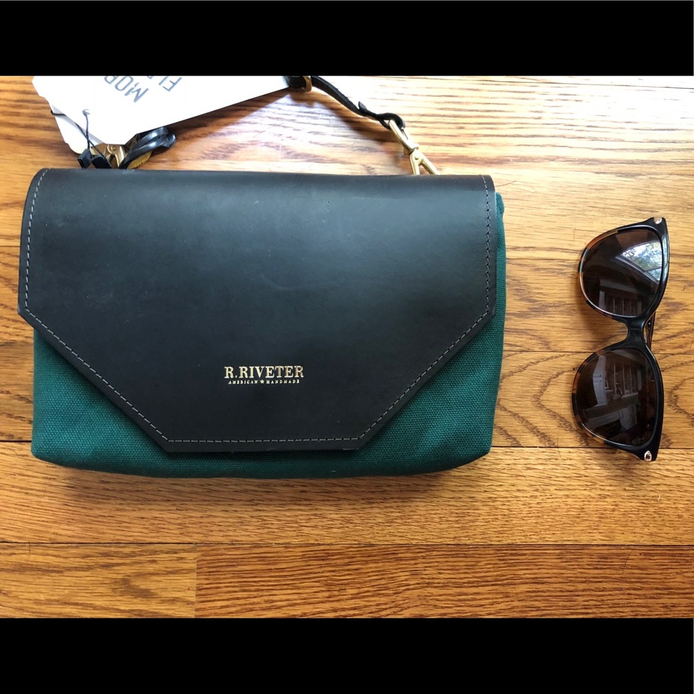 Cross body hand bag